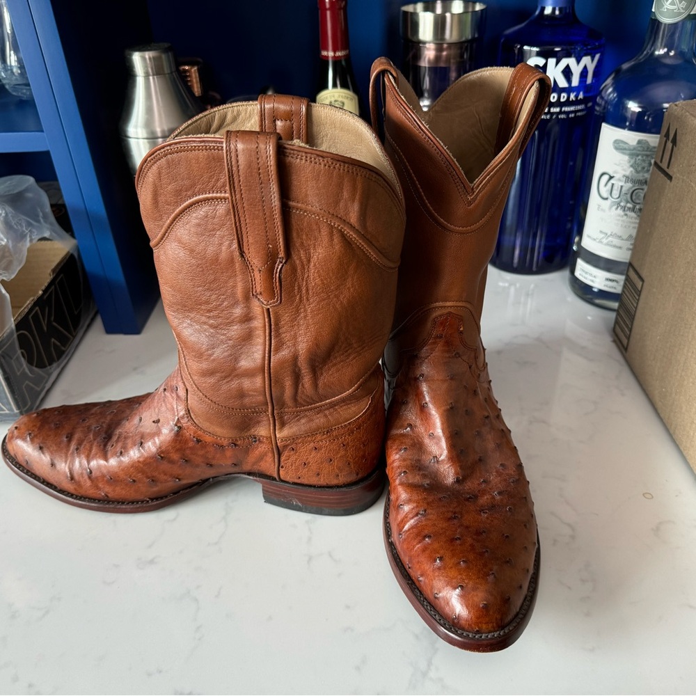TECOVAS “The Duke” full quill ostrich boots 10.5 D in Pecan
